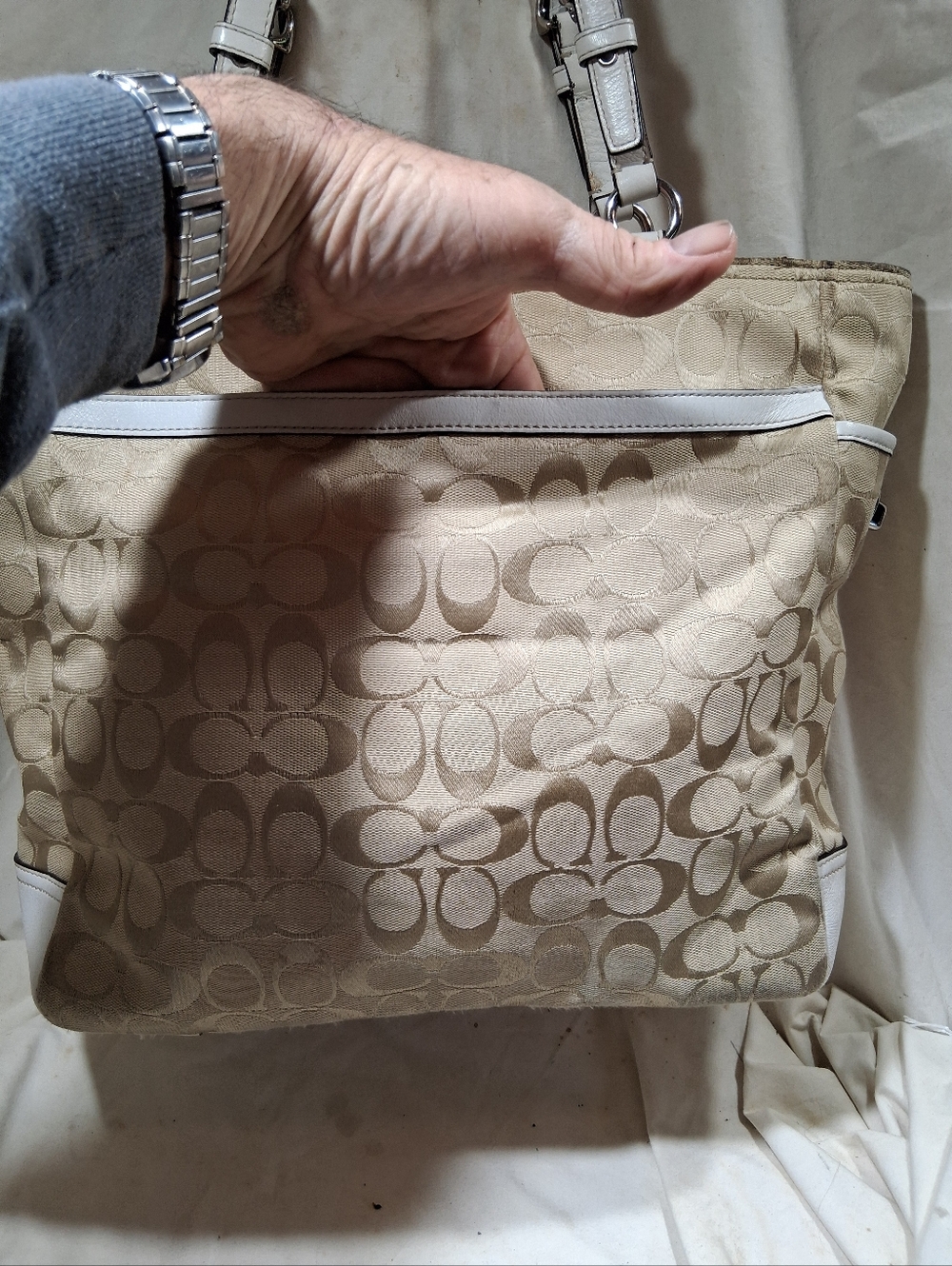 Large Pleated Coach Gallery Tote - Picture 9 of 12